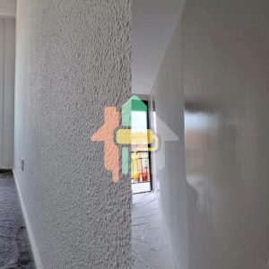 Alisado de paredes en Alicante: antes y después, acabado liso sin gotelé